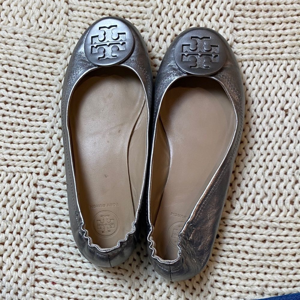 Tory Burch Silver Leather Flats Size 6.5